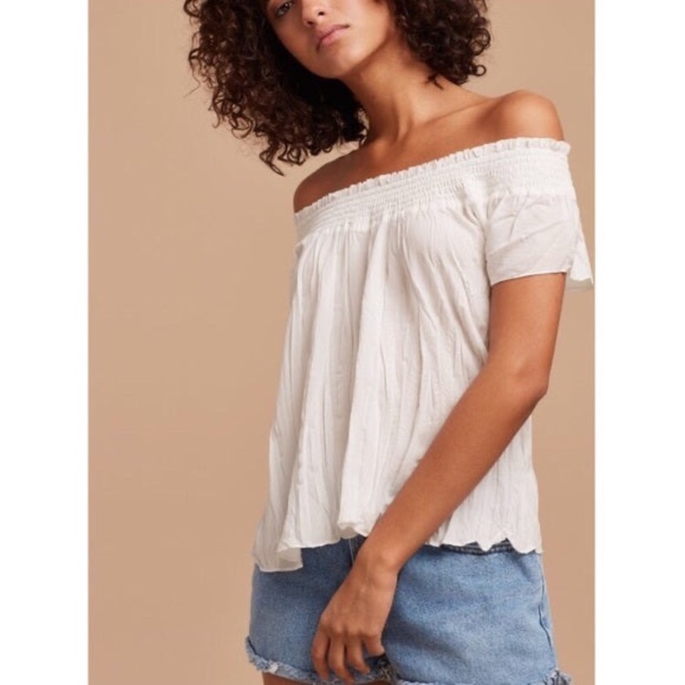 Off the shoulders Blouse- crinkled